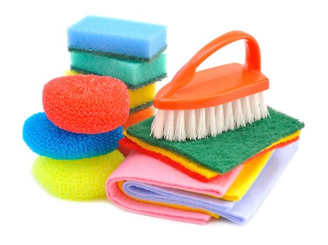 Bathroom cleaning during an end of tenancy service